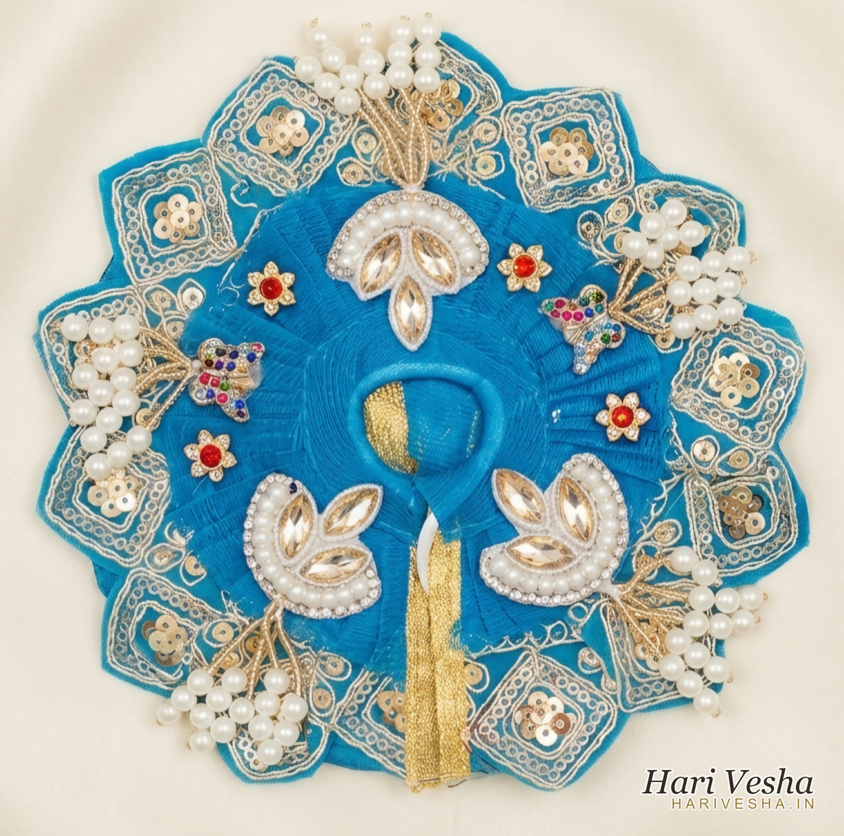 Neela Moti Poshak Laadu Gopal